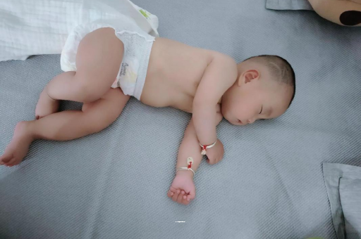 临汾怀孕多久会显肚子